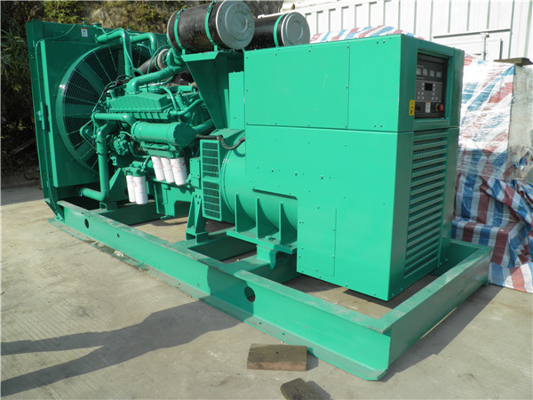 铁东出租发电机 发电机组厂家：柴油发电机组的控制屏的作用是什么？