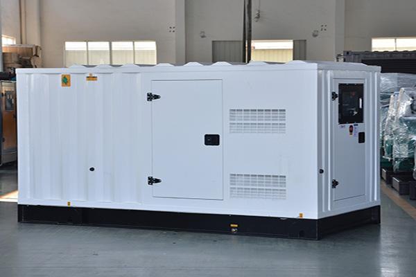 铁东发电机组气门间隙的调整周期是多久？