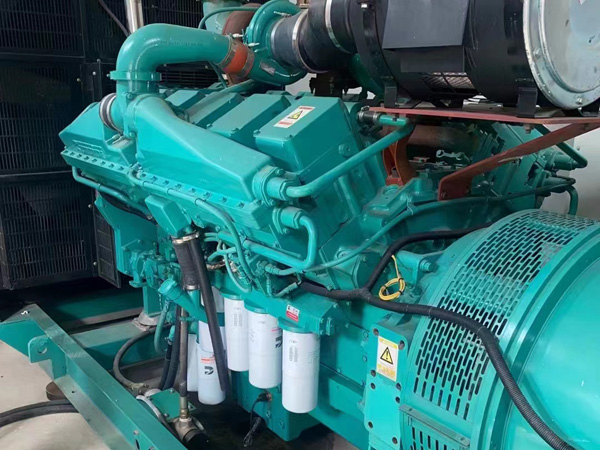 铁东更换100kW柴油发电机组机油时，需要注意哪些事项？